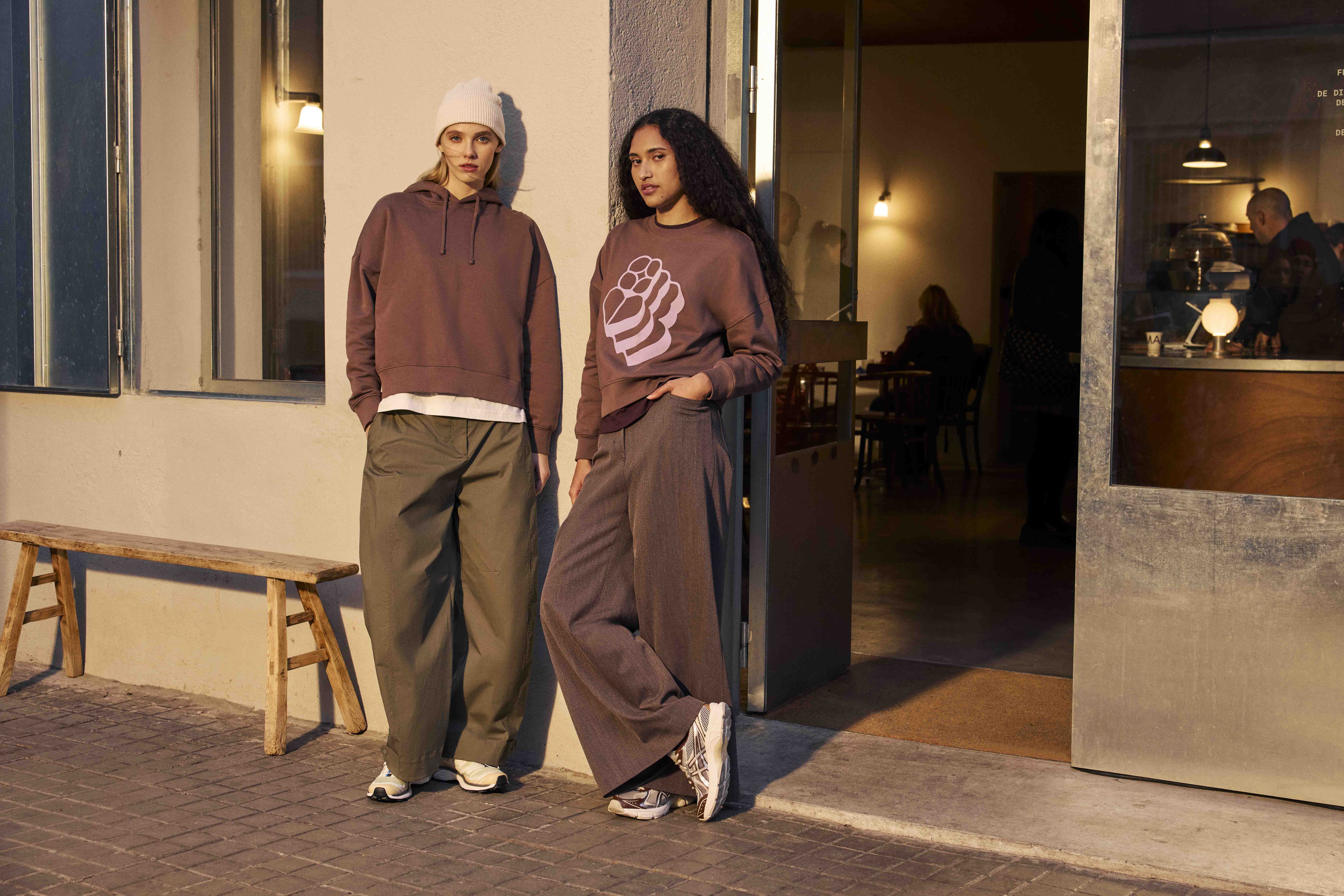 STST_AW25_EDITO_LIFESTYLE_WOMEN_SWEATS_3.jpg